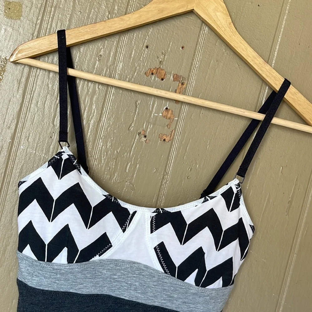 Lululemon top - Picture 2 of 7